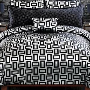 Modern Bedding Luxury Set , King Size, Color Silver and Black